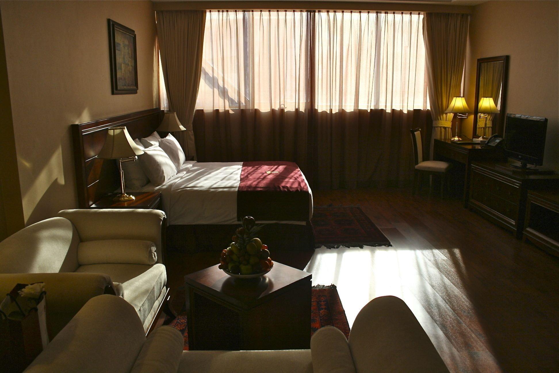 Trianon Royal Hotel Abu Dhabi Exterior foto