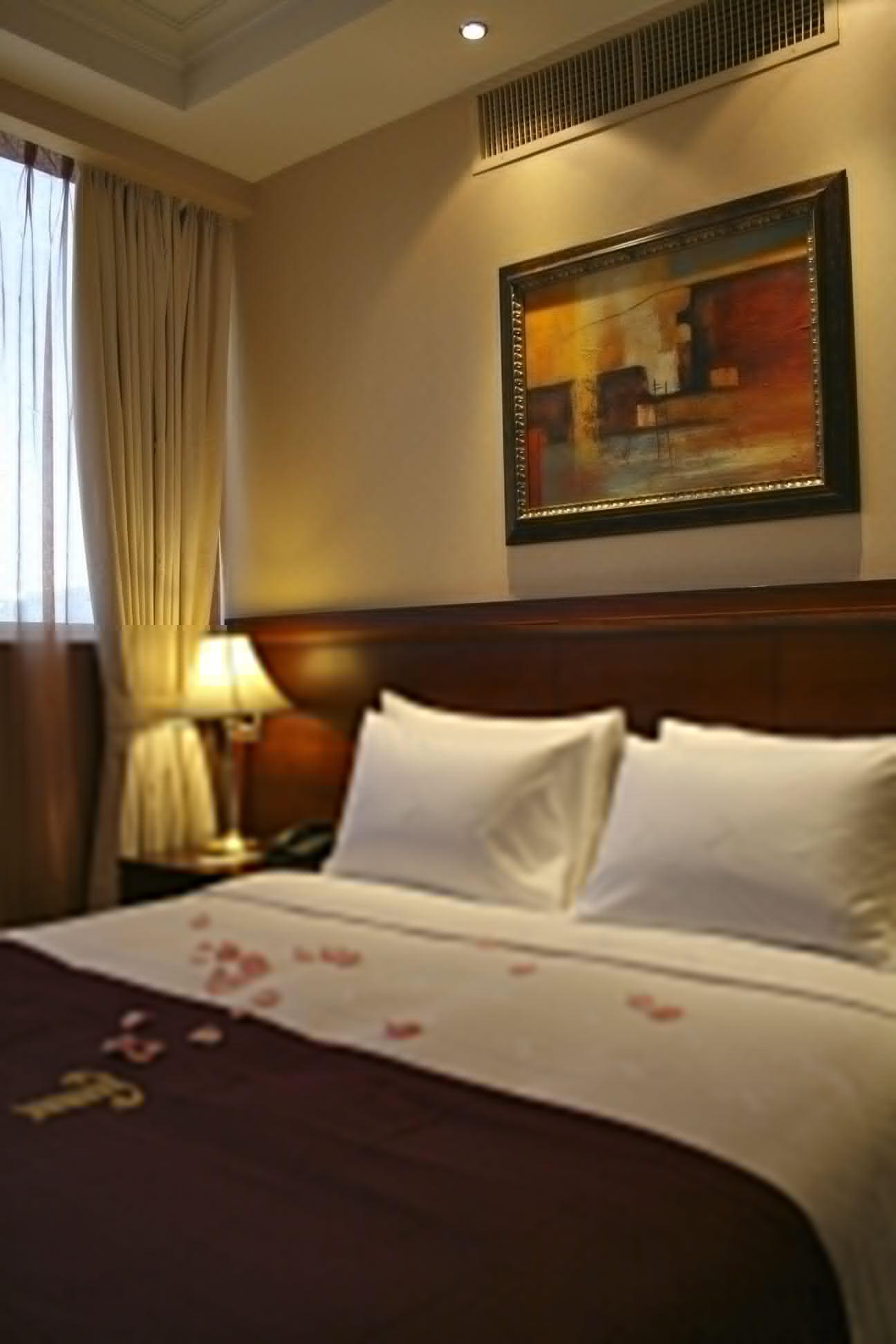 Trianon Royal Hotel Abu Dhabi Exterior foto